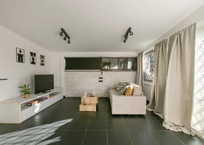 דירה Casa Moderna Con Giardino רומא