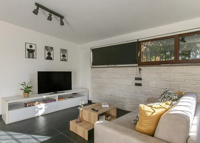 Casa Moderna Con Giardino * רומא