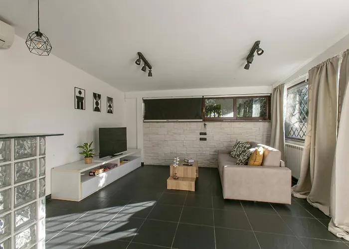 Casa Moderna Con Giardino דירה רומא