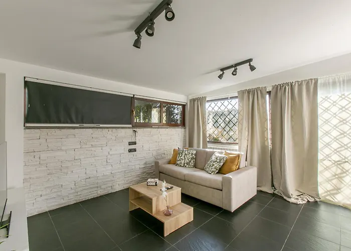 דירה Casa Moderna Con Giardino רומא