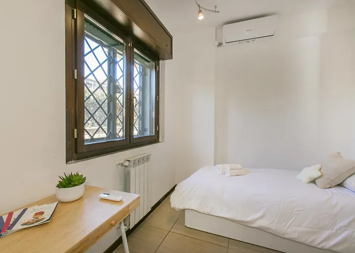 Casa Moderna Con Giardino